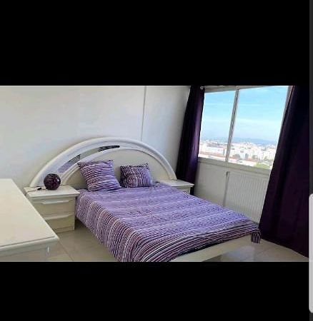 Appartement Laurent Bonnevay Villeurbanne Buitenkant foto